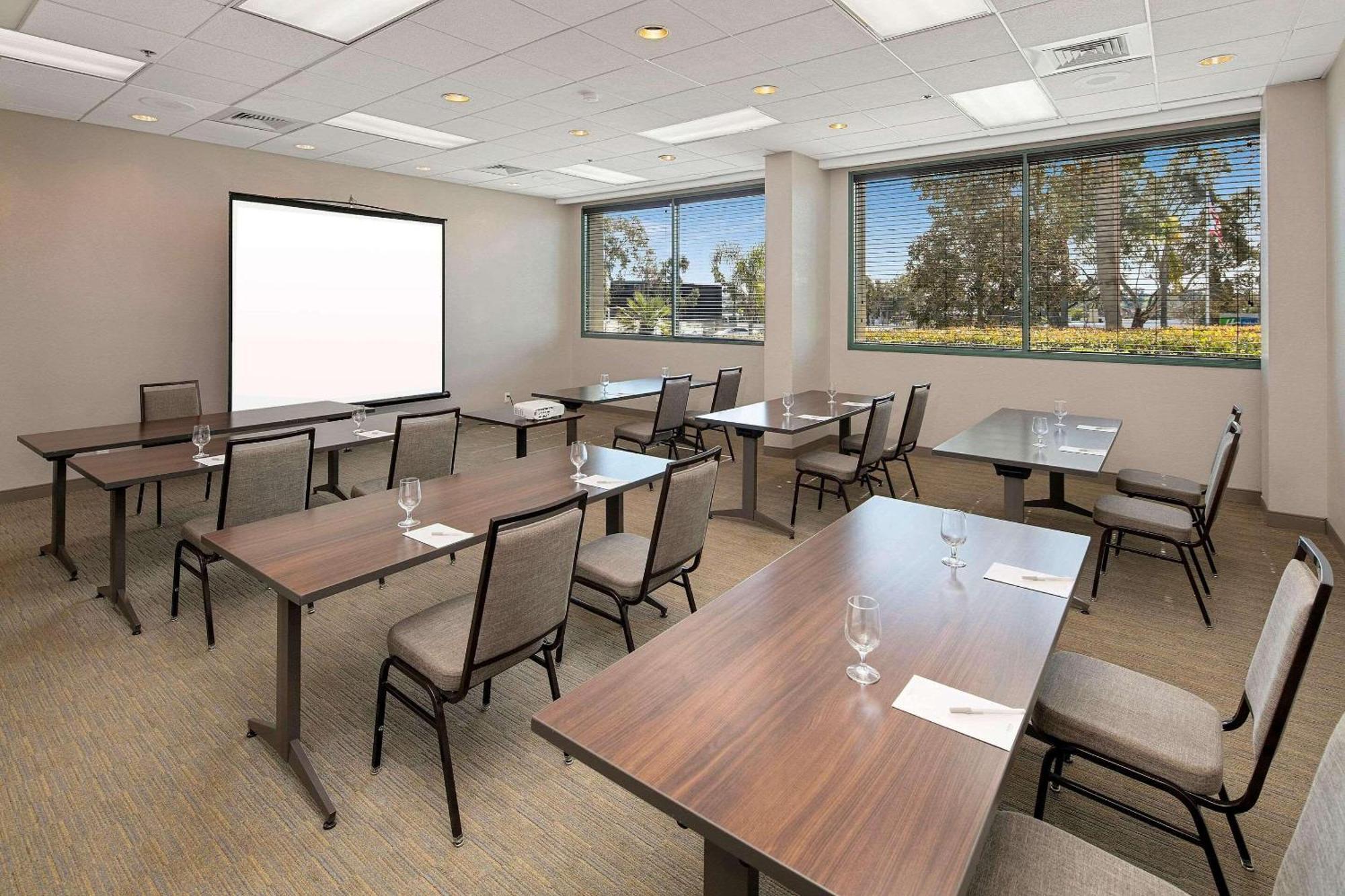 Country Inn & Suites By Radisson, San Diego North, Ca Zewnętrze zdjęcie